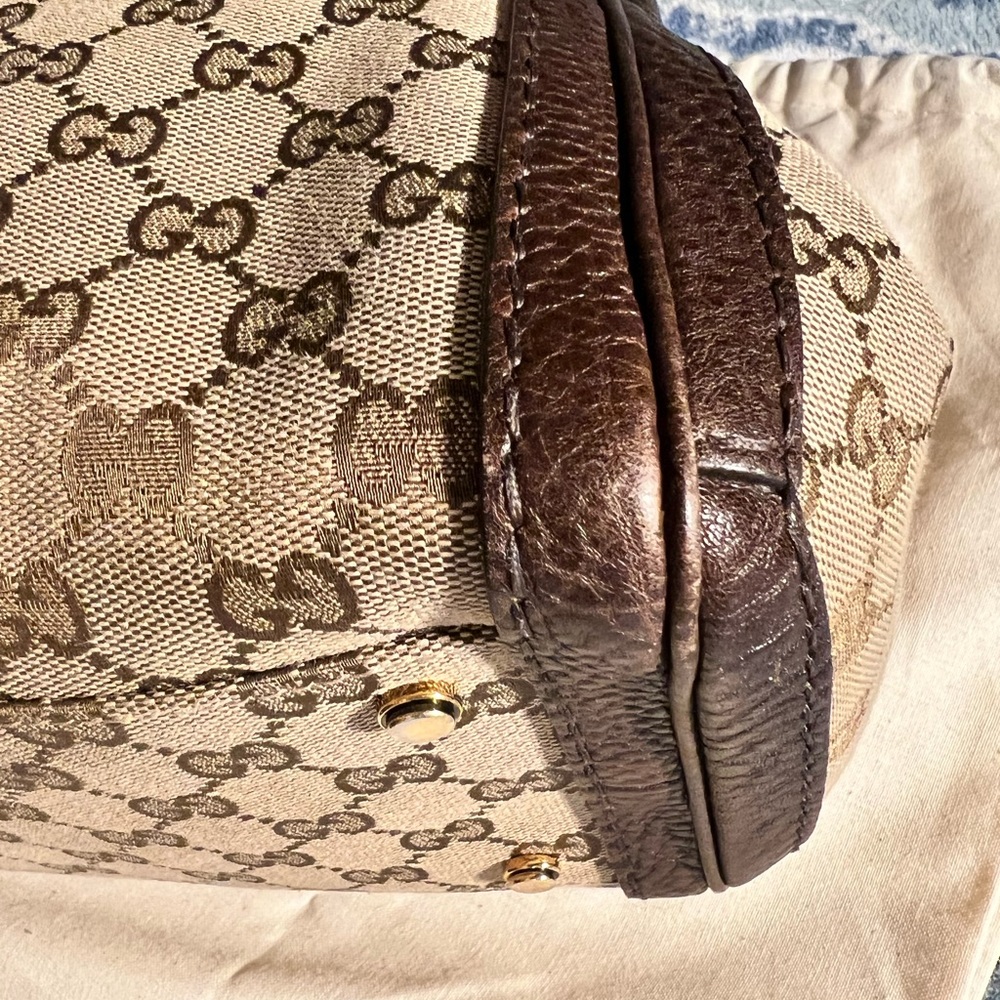 Gucci GG Running Canvas Medium Bag - Picture 10 of 12